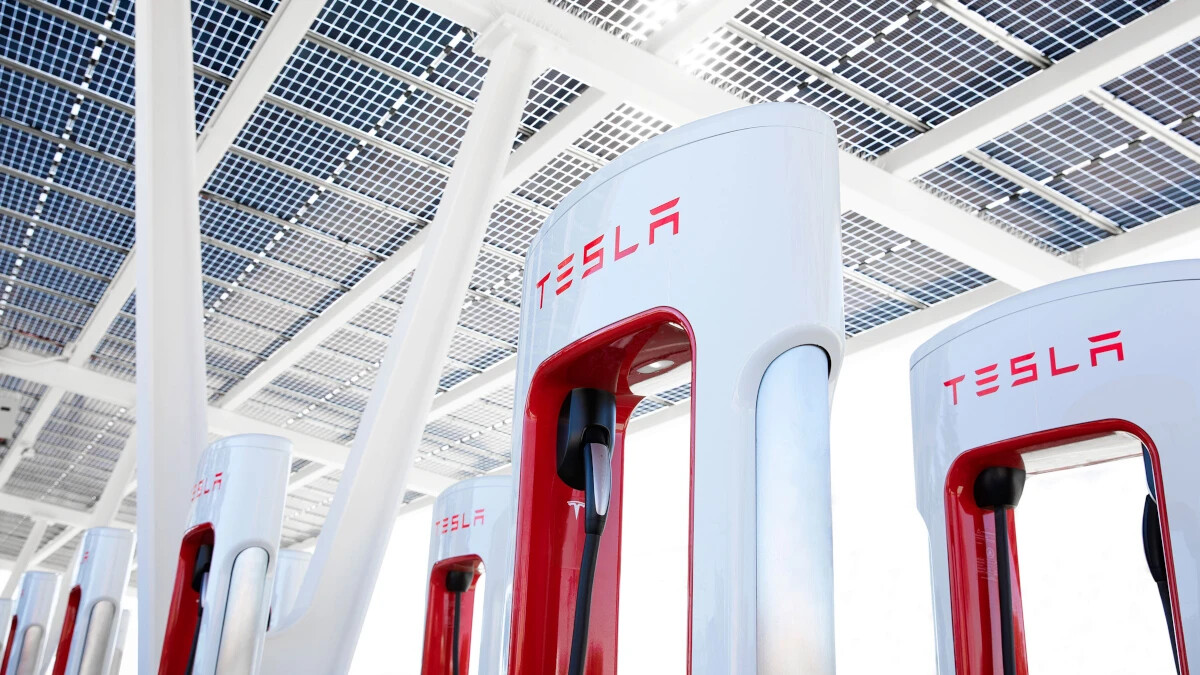 Thanks to app update, Siri can now remotely lock your Tesla's doors and much more