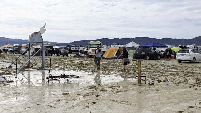 , Το Burning Man’s Fyre Fest Moment πλησιάζει στο τέλος του, TechWar.gr