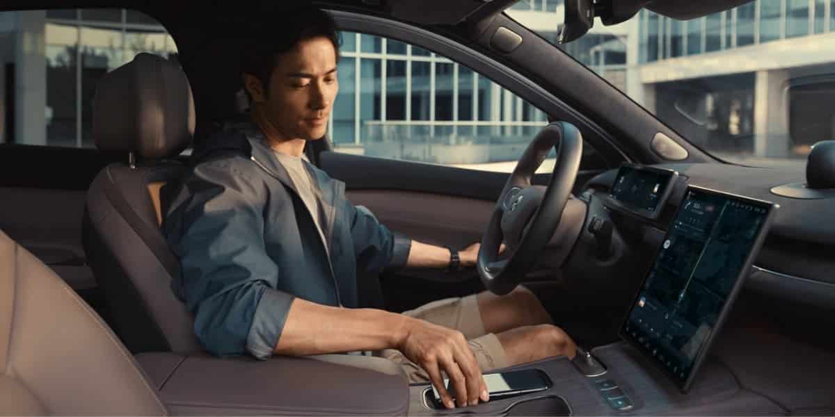 NIO Phone: διαθέσιμη η πρώτη ενημέρωση λογισμικού