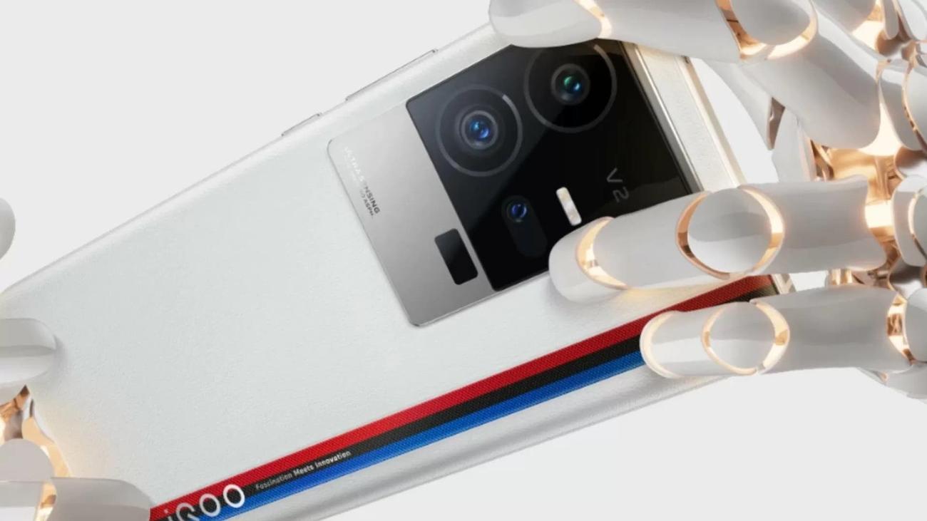 iQOO 12: δείτε νέες πληροφορίες για τα specs της οθόνης!