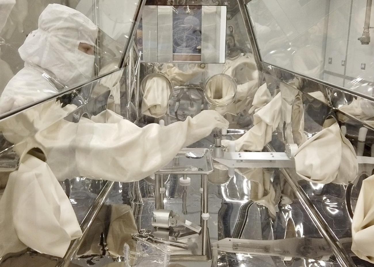 Επιστήμονες προετοιμάζουν το ντουλαπάκι γαντιών αστεροειδών