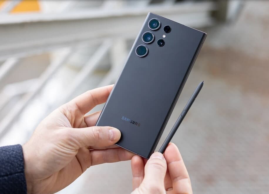 Η σειρά Galaxy S23 λαμβάνει μια επείγουσα επιδιόρθωση για την εξάλειψη σφαλμάτων που δημιουργήθηκαν από την ενημέρωση One UI 6/Android 14 Beta - Η Samsung προωθεί την μη προγραμματισμένη γραμμή One UI 6/Android 14 Beta για S23