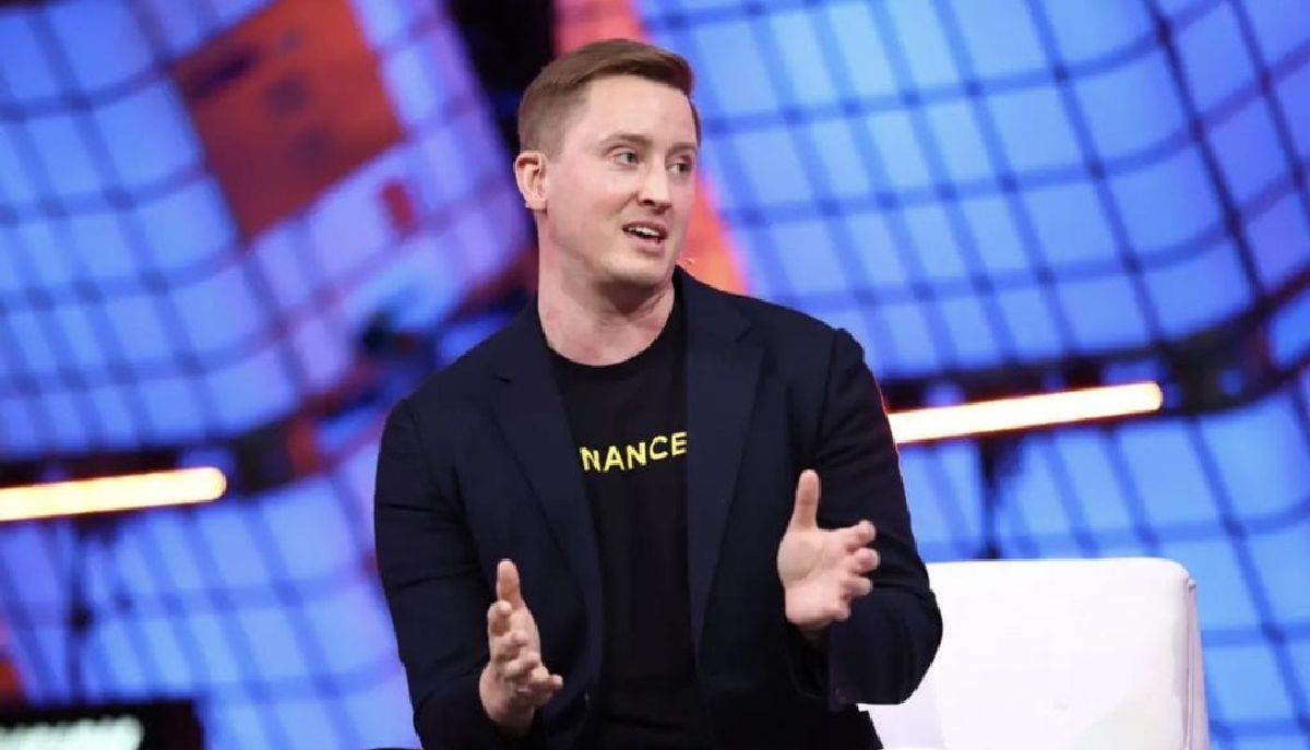 Αποχωρεί ο CEO και απολύει το 1/3 του προσωπικού