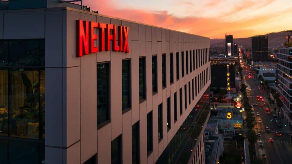 Η διαφωνία για το «fair share» οδηγεί σε συνεργασία Netflix