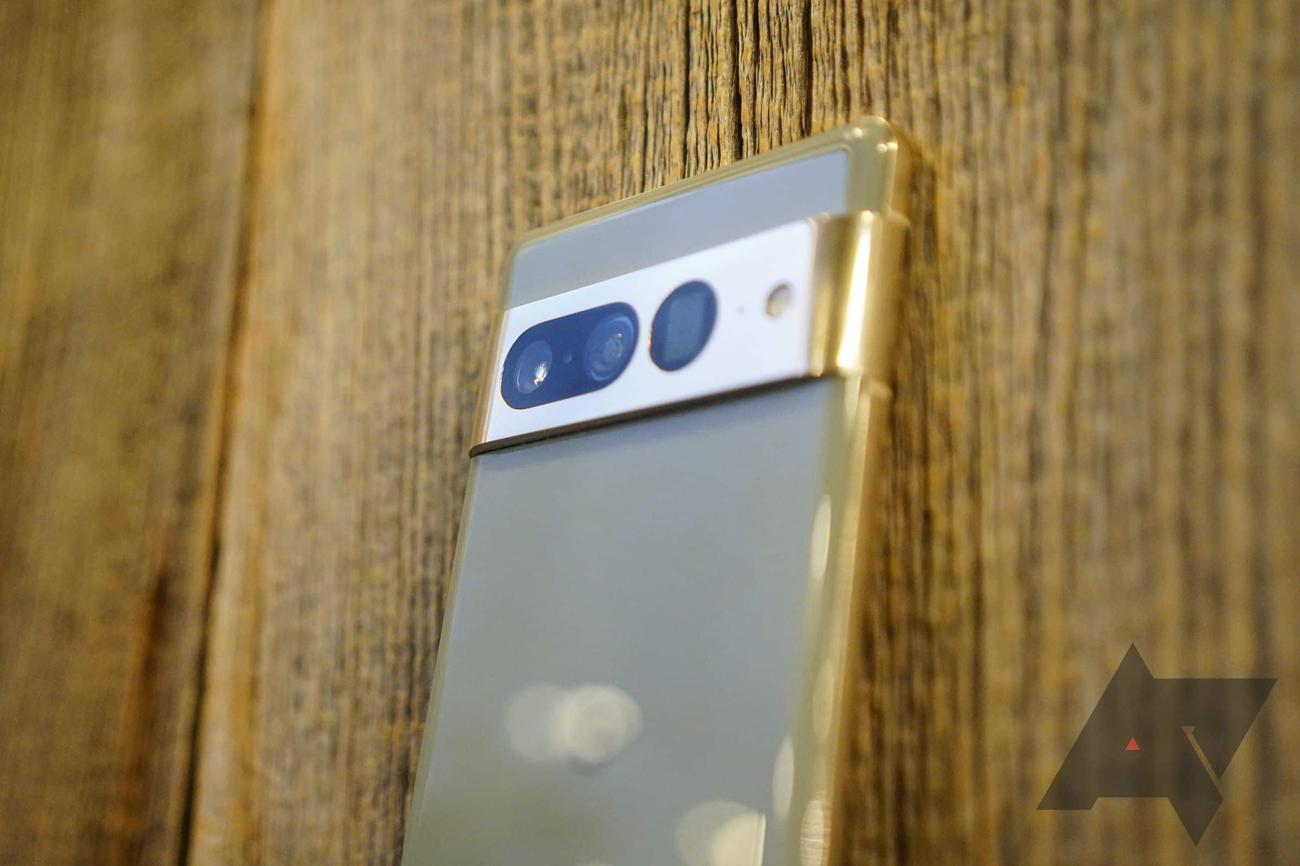 Τα επερχόμενα εργαλεία ανταλλαγής προσώπου Pixel 8 της Google είναι το όνειρο των γονιών παντού
