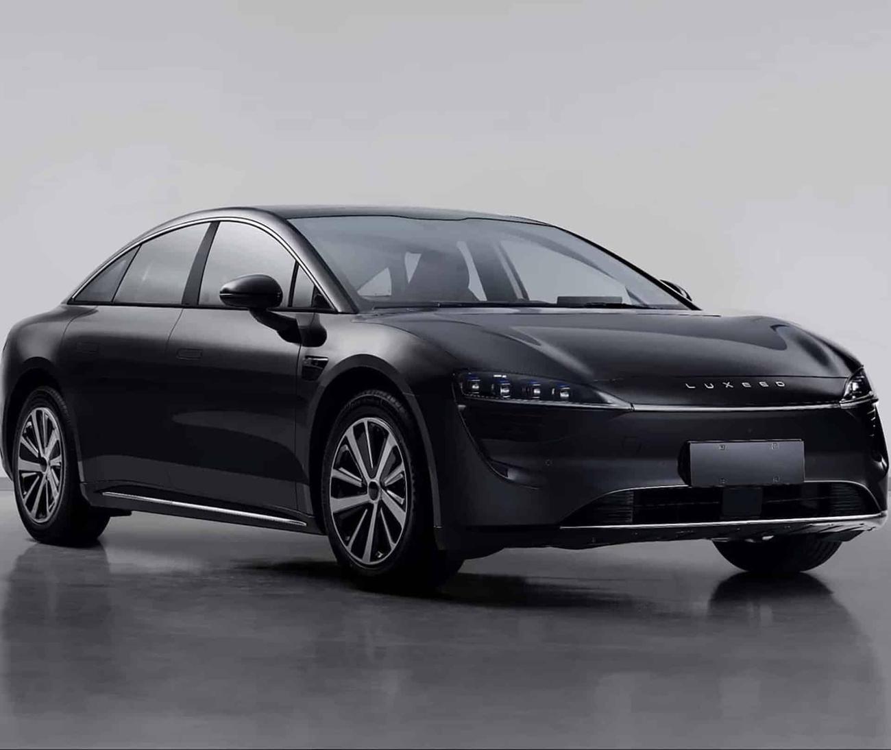 Το νέο ηλεκτρικό αυτοκίνητο της Huawei βάζει στο στόχαστρο το Tesla Model S