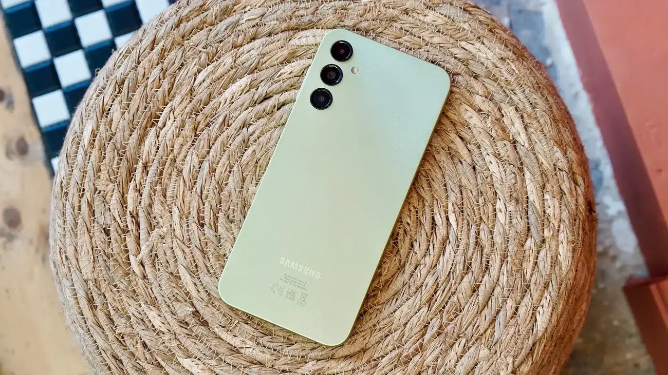 νέα εικόνα αποκαλύπτει «βαρετό» σχεδιασμό