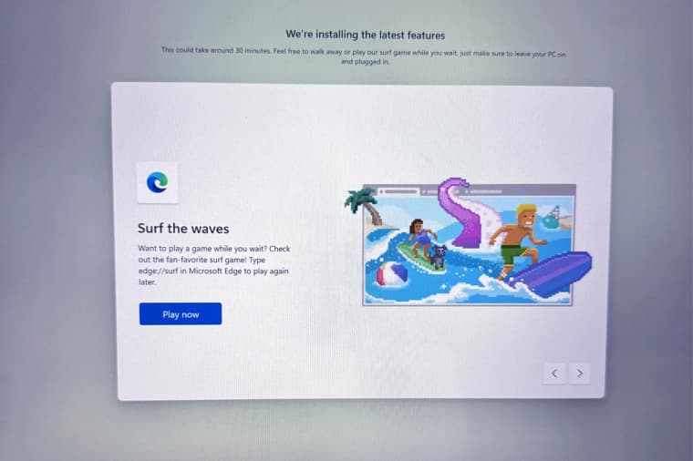 Η εγκατάσταση των Windows 11 στο Surface συνοδεύεται από το παιχνίδι SkiFree like Surf