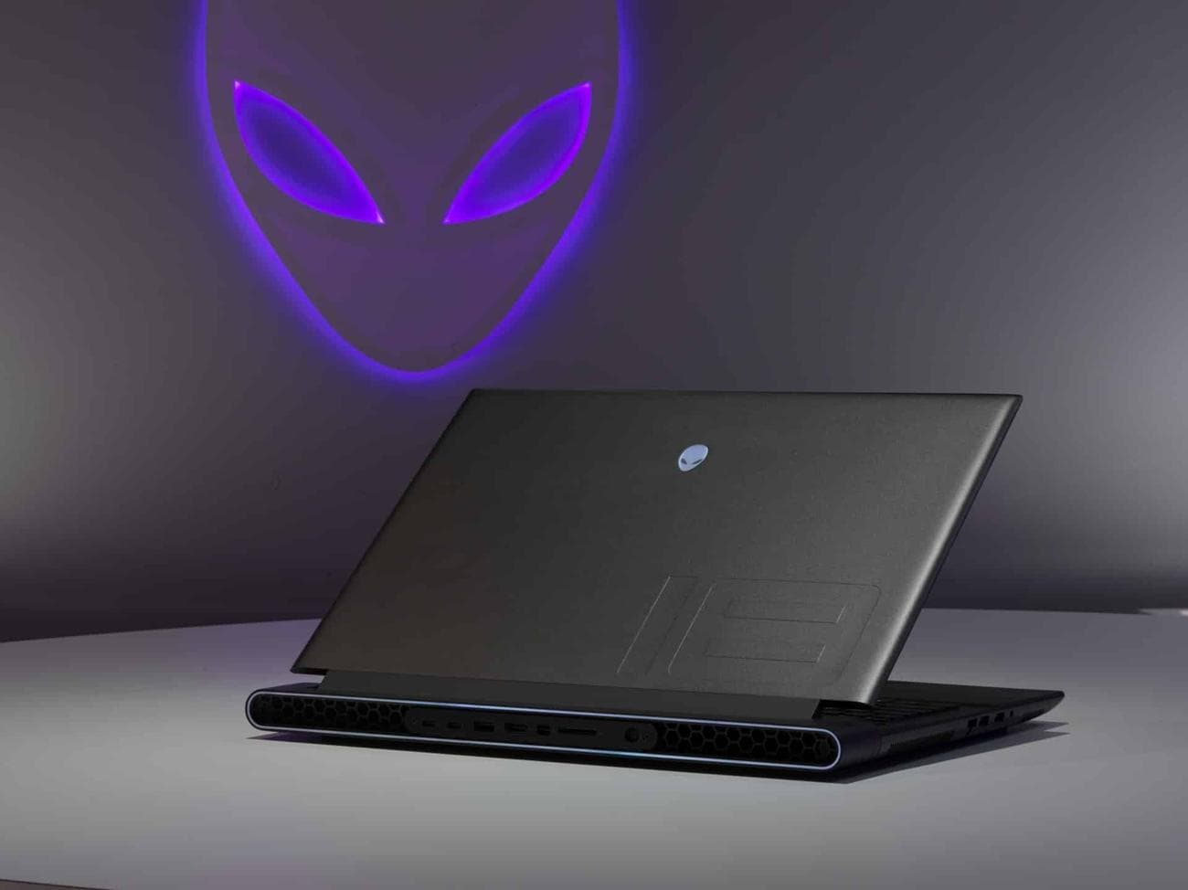 AMD Radeon RX 7900M GPU Debuts In Alienware m18 Laptop: Ryzen 7045HX & RDNA 3 For Insane Mobility Performance 1