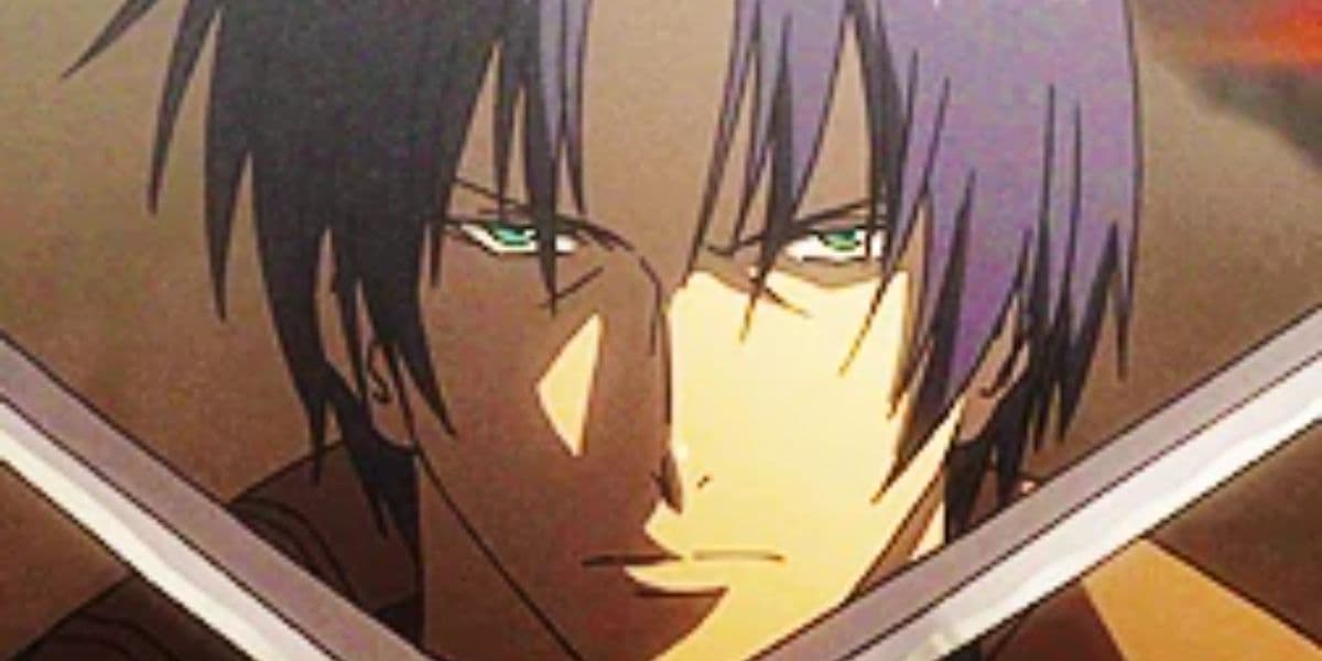 Shimori Aoshi με σπαθιά στο ύψος του κεφαλιού