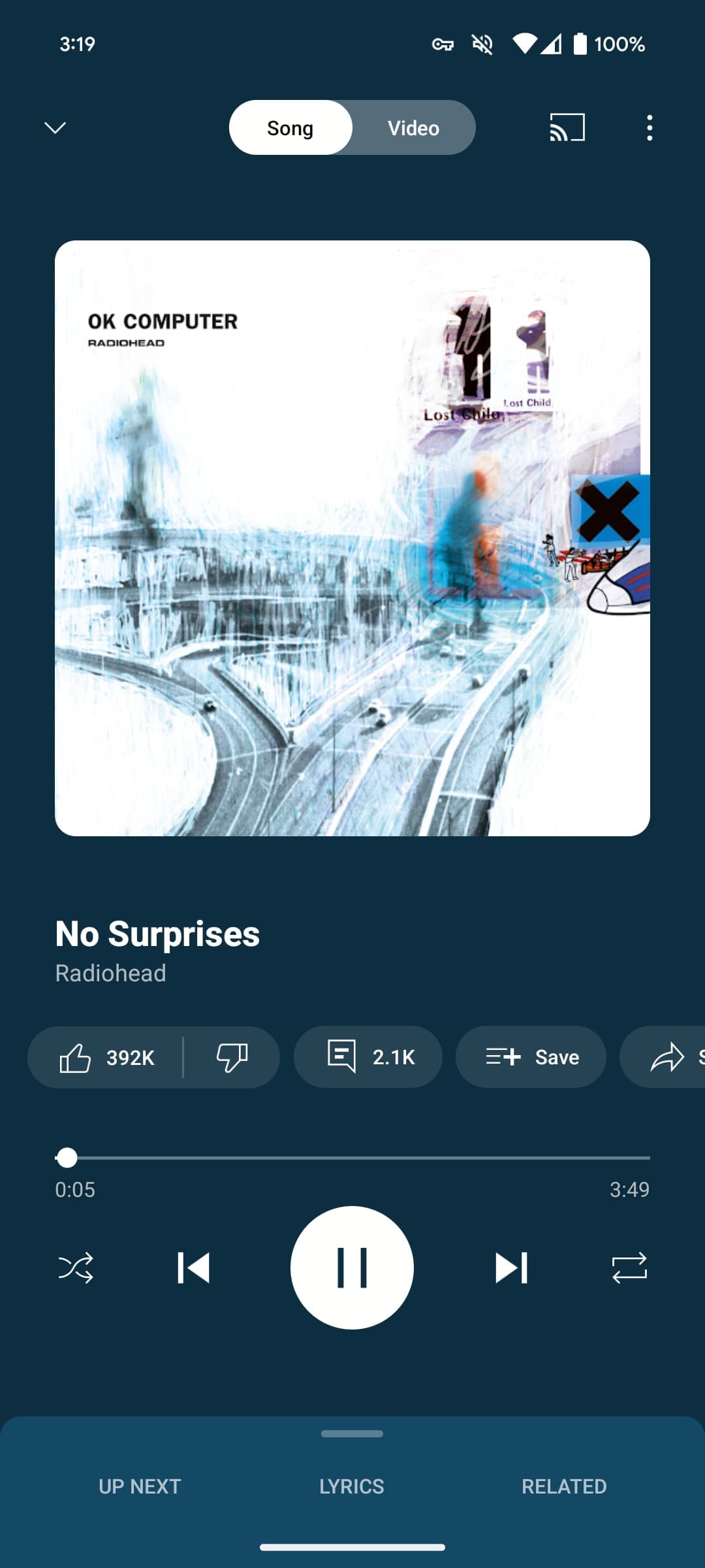 Το YouTube Music δοκιμάζει το ντεγκραντέ φόντο για το Now Playing
