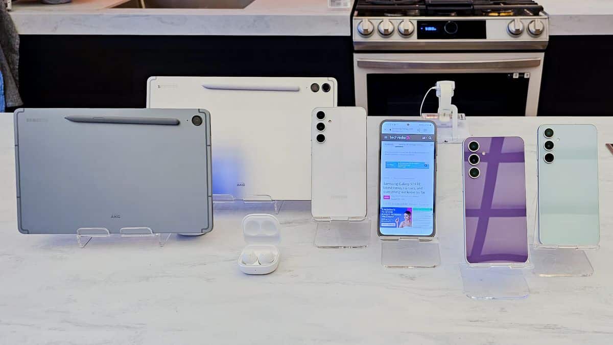 Η προσιτή σειρά Galaxy FE της Samsung προσγειώνεται – εξηγείται το Galaxy S23 FE, το Tab S9 FE και το Buds FE

