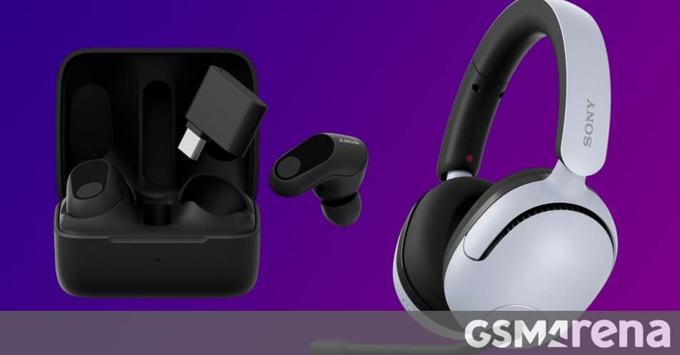 Μπουμπούκια Sony Inzone με διαρροή dongle χαμηλής καθυστέρησης, και επιφάνειες μοντέλου Inzone H5 πάνω από το αυτί
