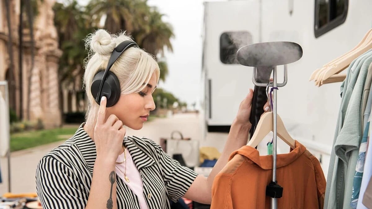 The top-tier Bose Headphones 700 can now be yours for less on Amazon