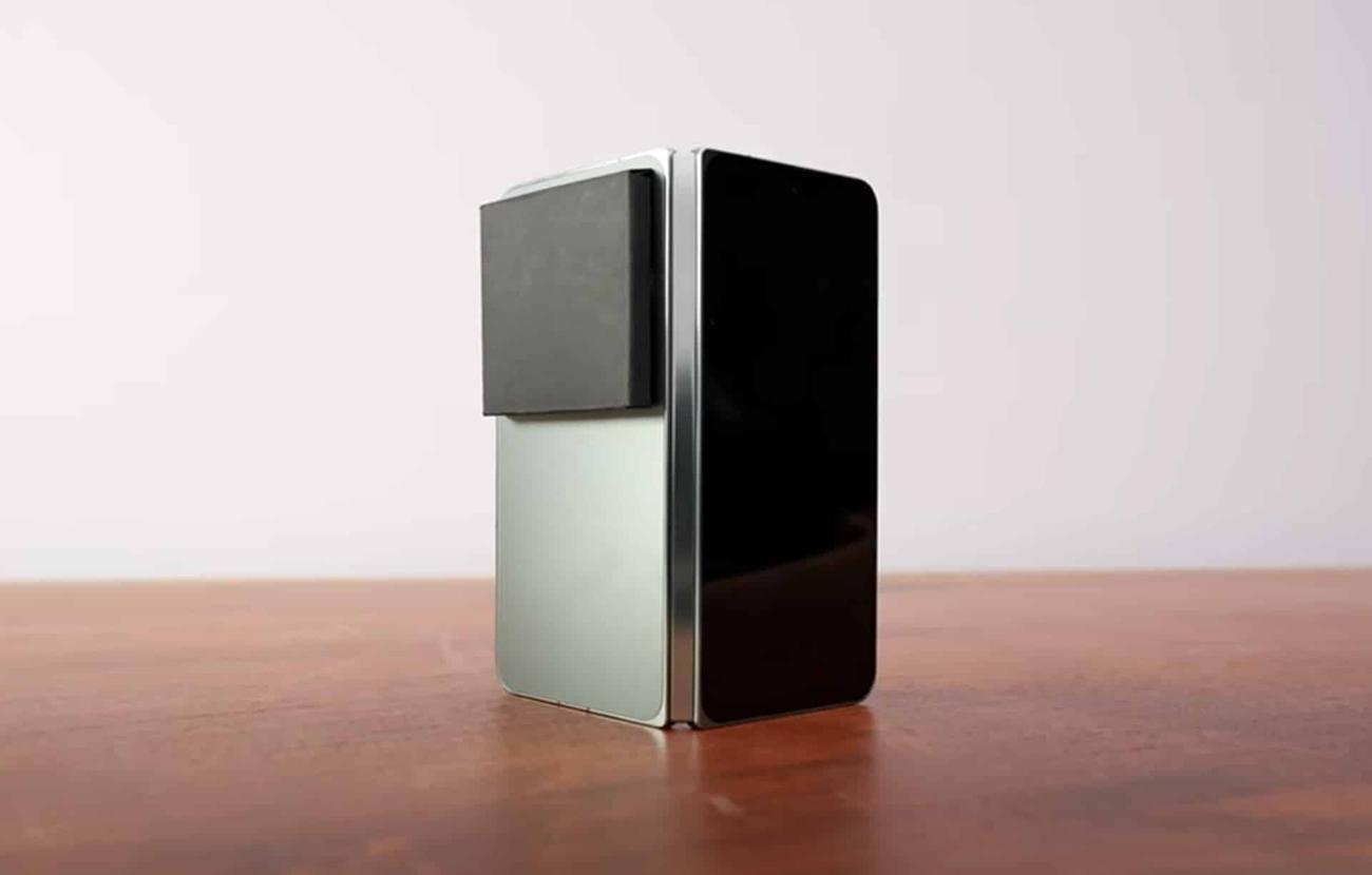 Το νέο foldable αποκαλύπτει τον εξελιγμένο μηχανισμό αναδίπλωσης και λεπτομέρειες της σχεδίασης