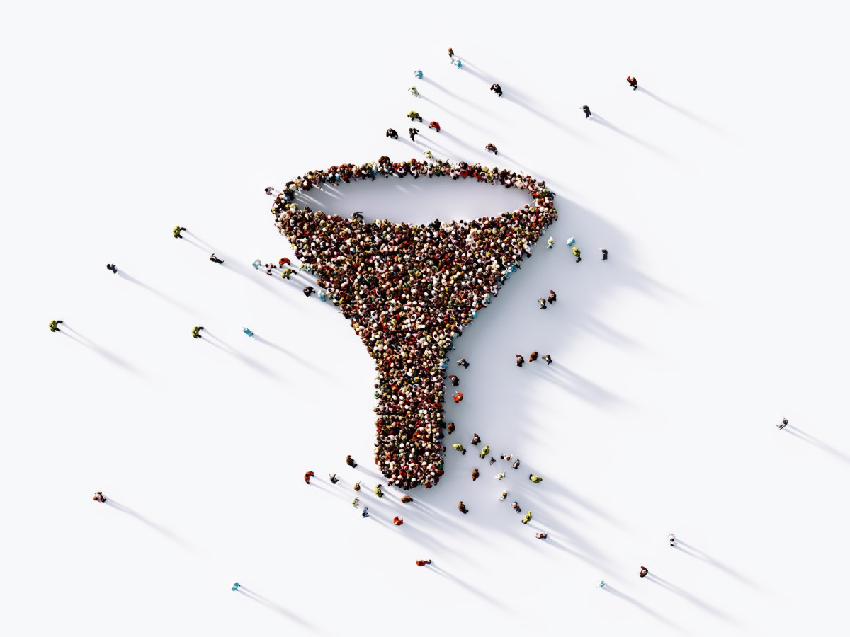 Για τα VC και τους ιδρυτές, η οικοδόμηση στο κοινό έχει να κάνει με το γέμισμα της κορυφής της χοάνης