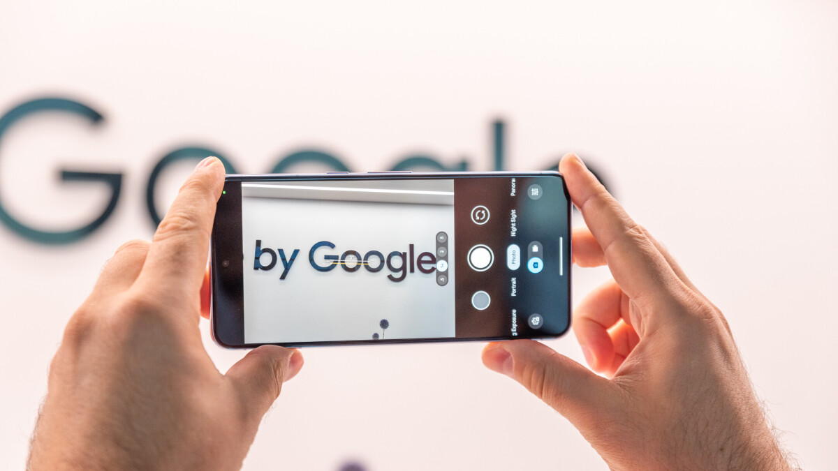 Pixel 8 users are complaining about poor battery life when using mobile data