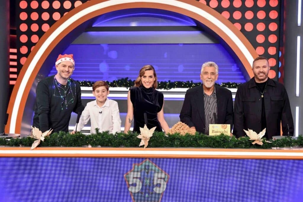 Εορταστικό “5Χ5” με τον Θάνο Κιούση - Digitaltvinfo.gr, Εορταστικό “5Χ5” με τον Θάνο Κιούση –, TechWar.GR