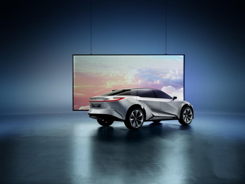 Toyota unveils two EV crossover concepts arriving by 2025, Toyota unveils two EV crossover concepts arriving by 2025, TechWar.gr