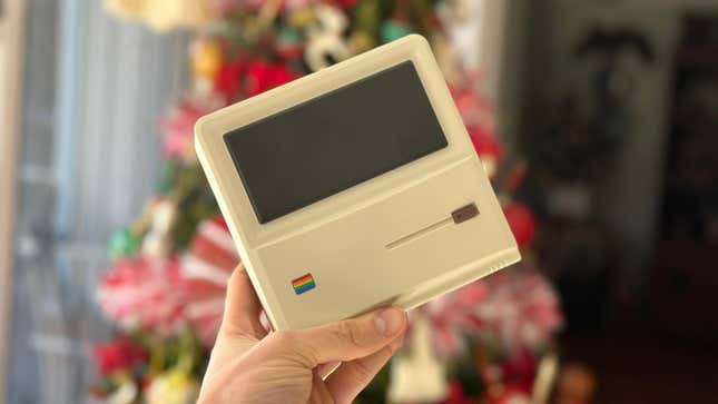 Ένα Macintosh σε μέγεθος γροθιάς είναι τόσο χαριτωμένο όσο και κοσμικό, Ένα Macintosh σε μέγεθος γροθιάς είναι τόσο χαριτωμένο όσο και κοσμικό, TechWar.GR