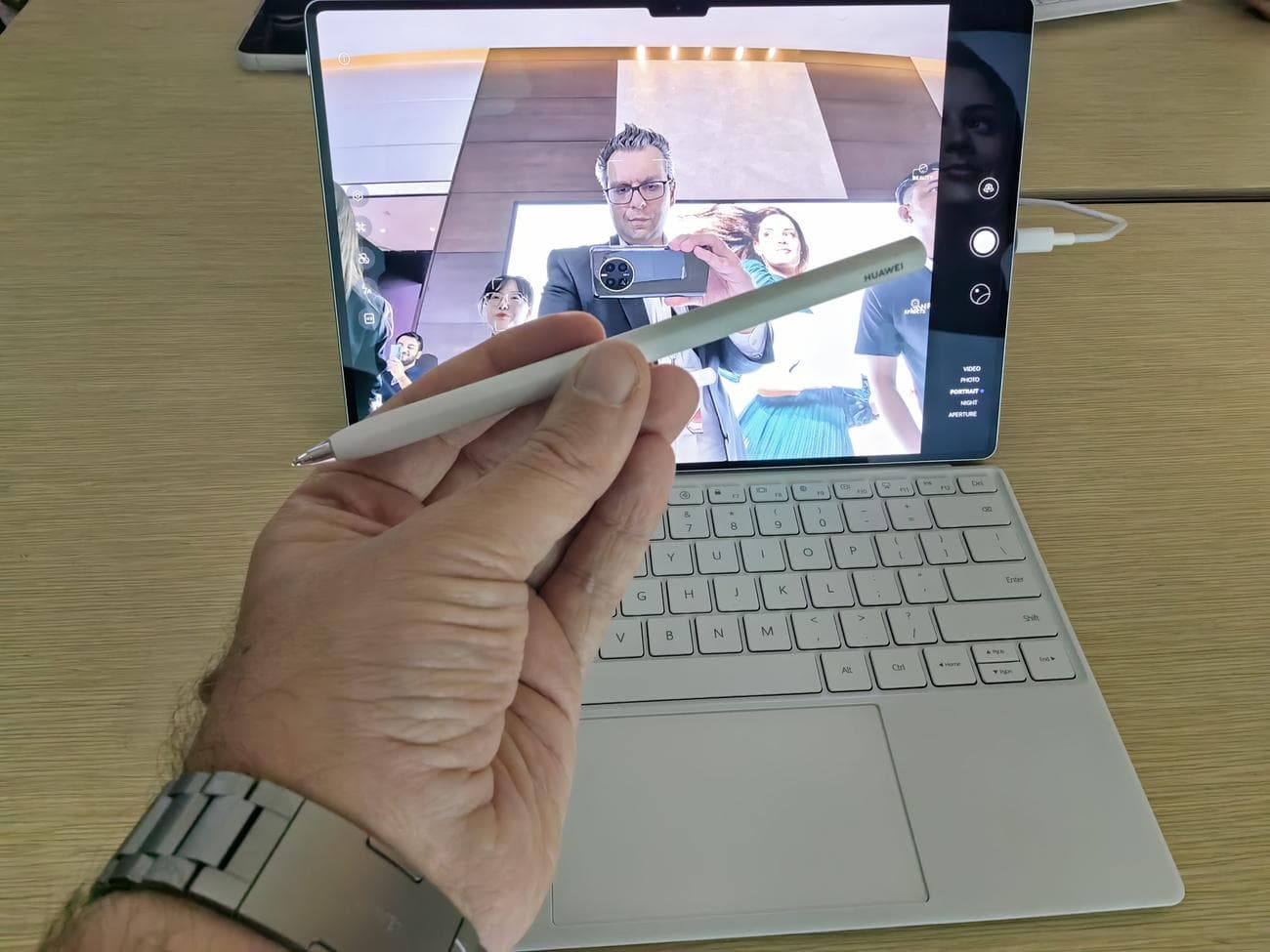 Η Huawei παρουσίασε στο Ντουμπάι νέα έξυπνα προϊόντα γραφείου και ήχου που ενισχύουν τη δημιουργικότητα, Η Huawei παρουσίασε στο Ντουμπάι νέα έξυπνα προϊόντα γραφείου και ήχου που ενισχύουν τη δημιουργικότητα, TechWar.gr