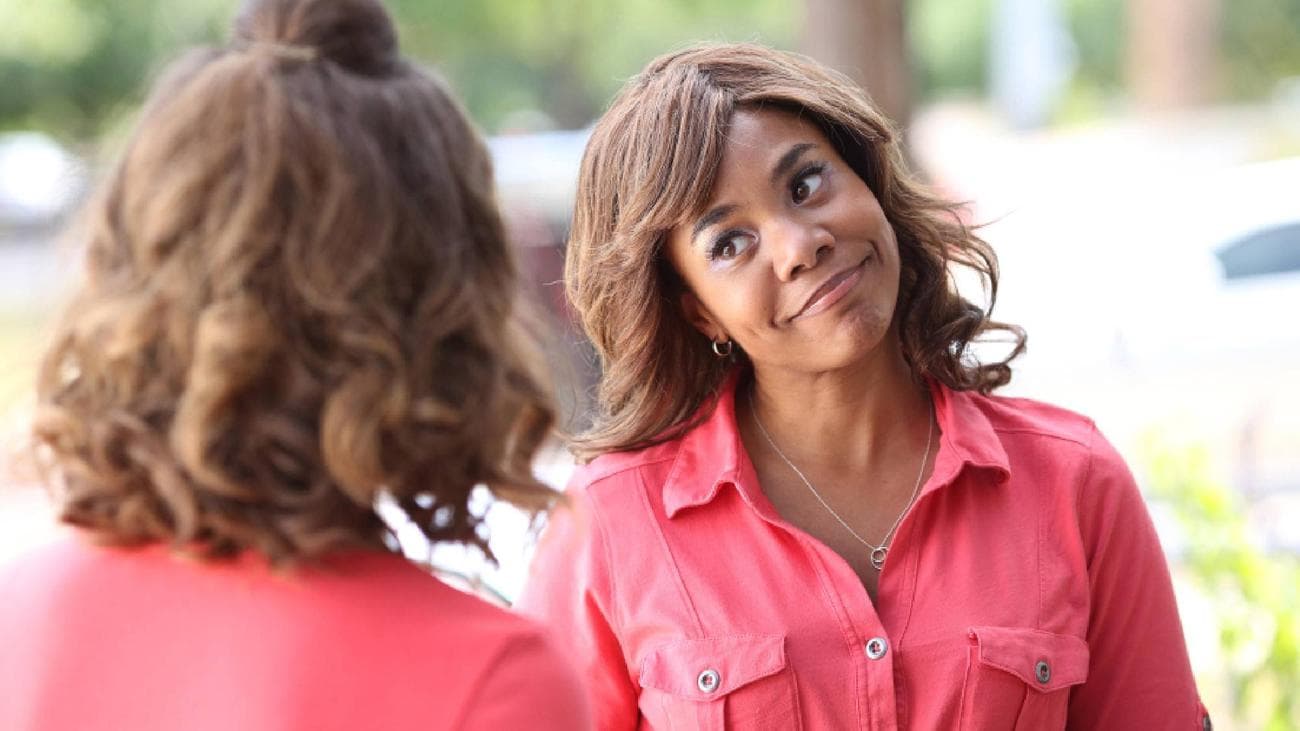Η Regina Hall ως Lisa Conroy στο Support the Girls