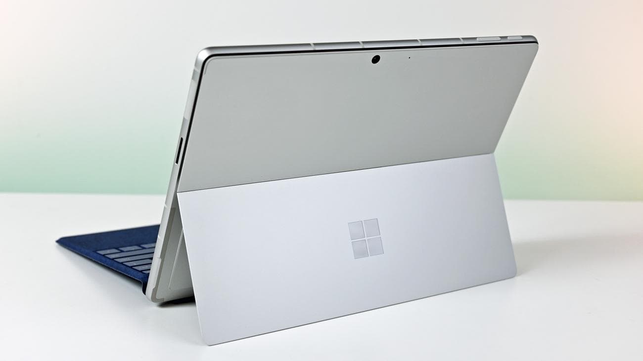 Πρώτες λεπτομέρειες για το Surface Pro 10 και το Surface Laptop 6 της Microsoft με AI για το 2024, Πρώτες λεπτομέρειες για το Surface Pro 10 και το Surface Laptop 6 της Microsoft με AI για το 2024, TechWar.GR