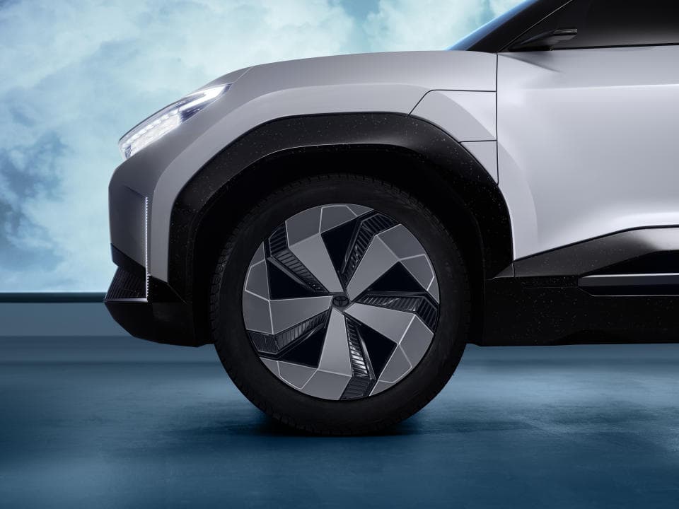 Toyota unveils two EV crossover concepts arriving by 2025, Toyota unveils two EV crossover concepts arriving by 2025, TechWar.gr