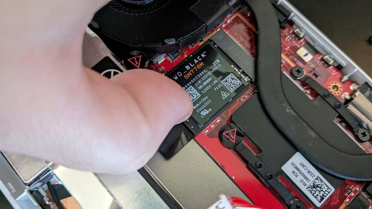 How to upgrade an ASUS ROG Ally SSD and transfer your data from a storage backup, How to upgrade an ASUS ROG Ally SSD and transfer your data from a storage backup, TechWar.gr