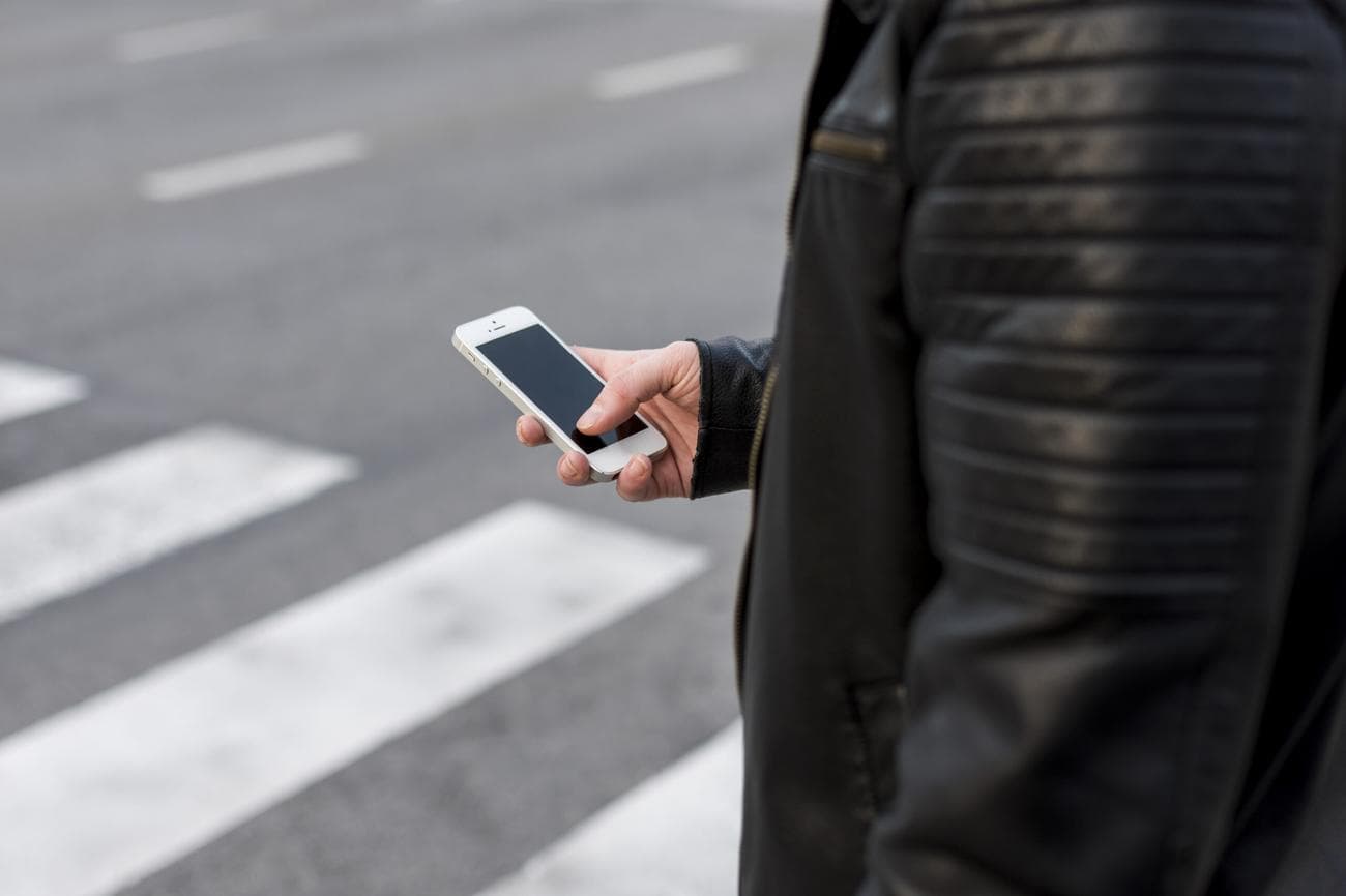 Πιο επιρρεπείς οι Millennials σε ατυχήματα που σχετίζονται με τα κινητά τηλέφωνα, Πιο επιρρεπείς οι Millennials σε ατυχήματα που σχετίζονται με τα κινητά τηλέφωνα, TechWar.GR