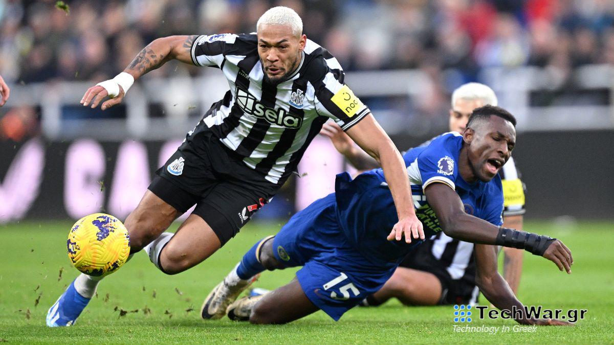 Joelinton (L) shoves Nicolas Jackson (R) to the floor ahead of the Chelsea vs Newcastle live stream