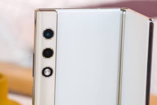 Το Honor V Purse είναι εξαιρετικά λεπτό