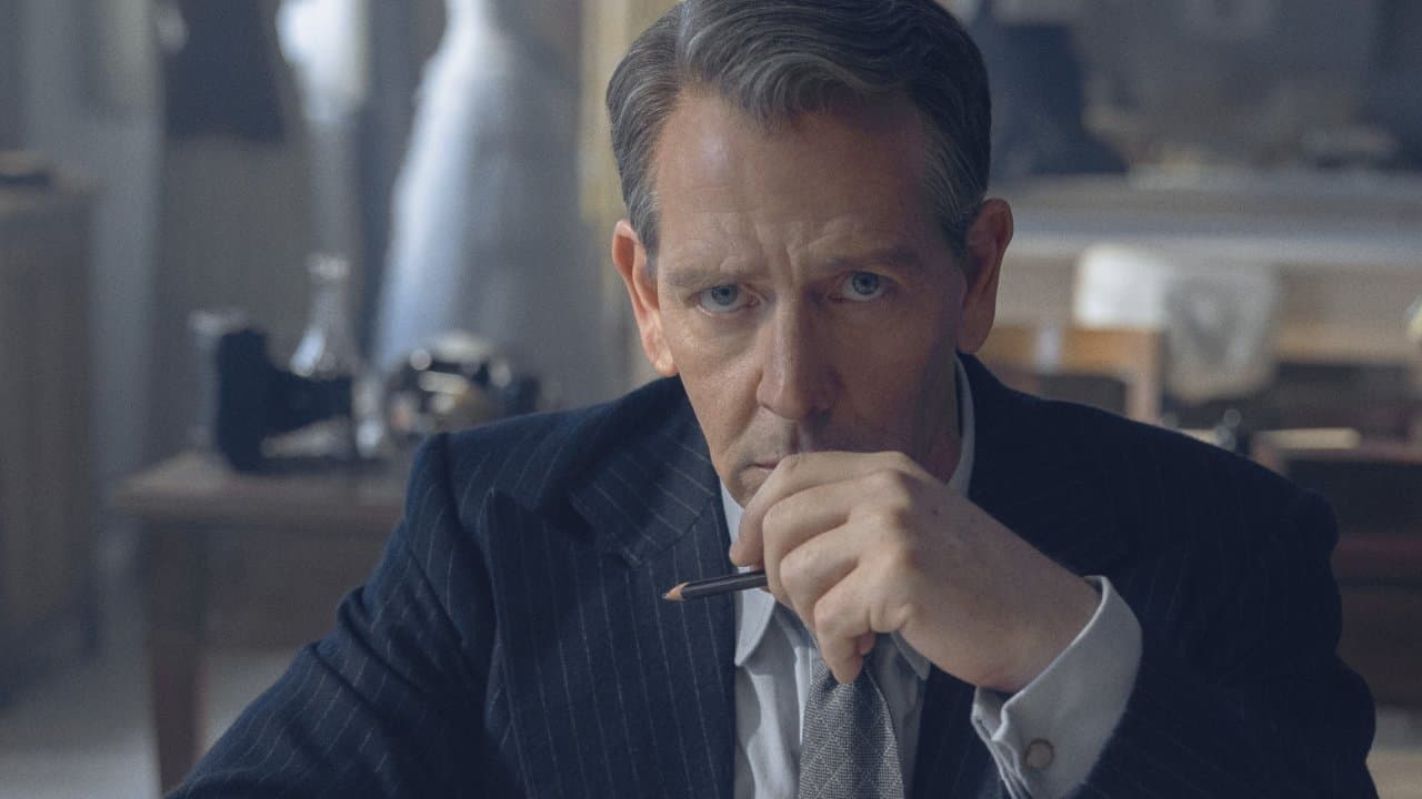 Οι Coco Chanel και Christian Dior βρίσκονται σε πόλεμο στο τρέιλερ του «The New Look».