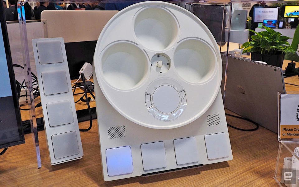 Η πιο περίεργη τεχνολογία και gadget που είδαμε στην CES 2024, Η πιο περίεργη τεχνολογία και gadget που είδαμε στην CES 2024, TechWar.GR