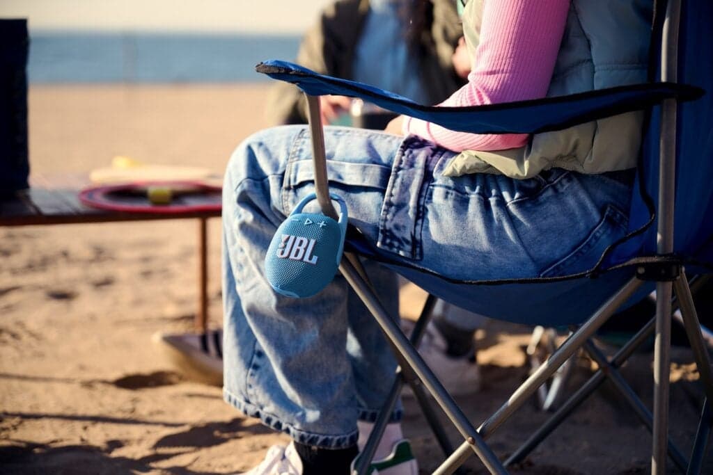 Η JBL ανακοινώνει νέα φορητά ηχεία με συμβατότητα Auracast, Η JBL ανακοινώνει νέα φορητά ηχεία με συμβατότητα Auracast, TechWar.GR