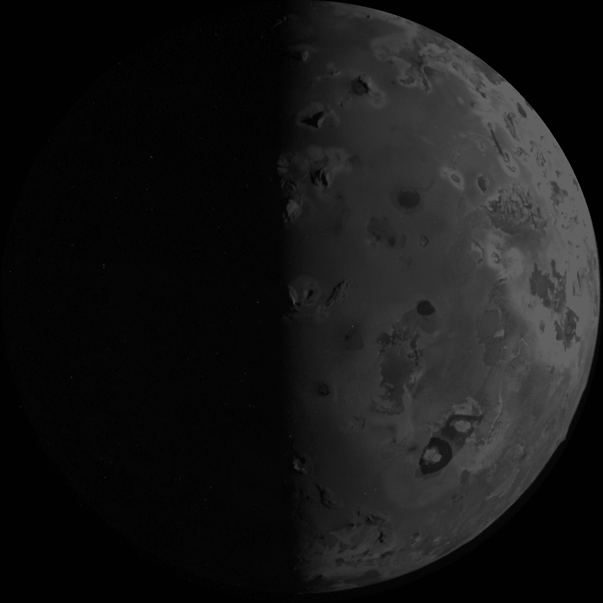 NASA: Νέες εκπληκτικές εικόνες από το ηφαιστειακό φεγγάρι του Δία, NASA: Νέες εκπληκτικές εικόνες από το ηφαιστειακό φεγγάρι του Δία, TechWar.GR