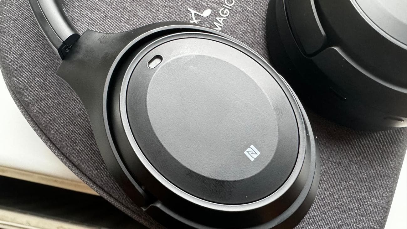 SoundMagic P60BT εξωτερικό πάνελ του ακουστικού