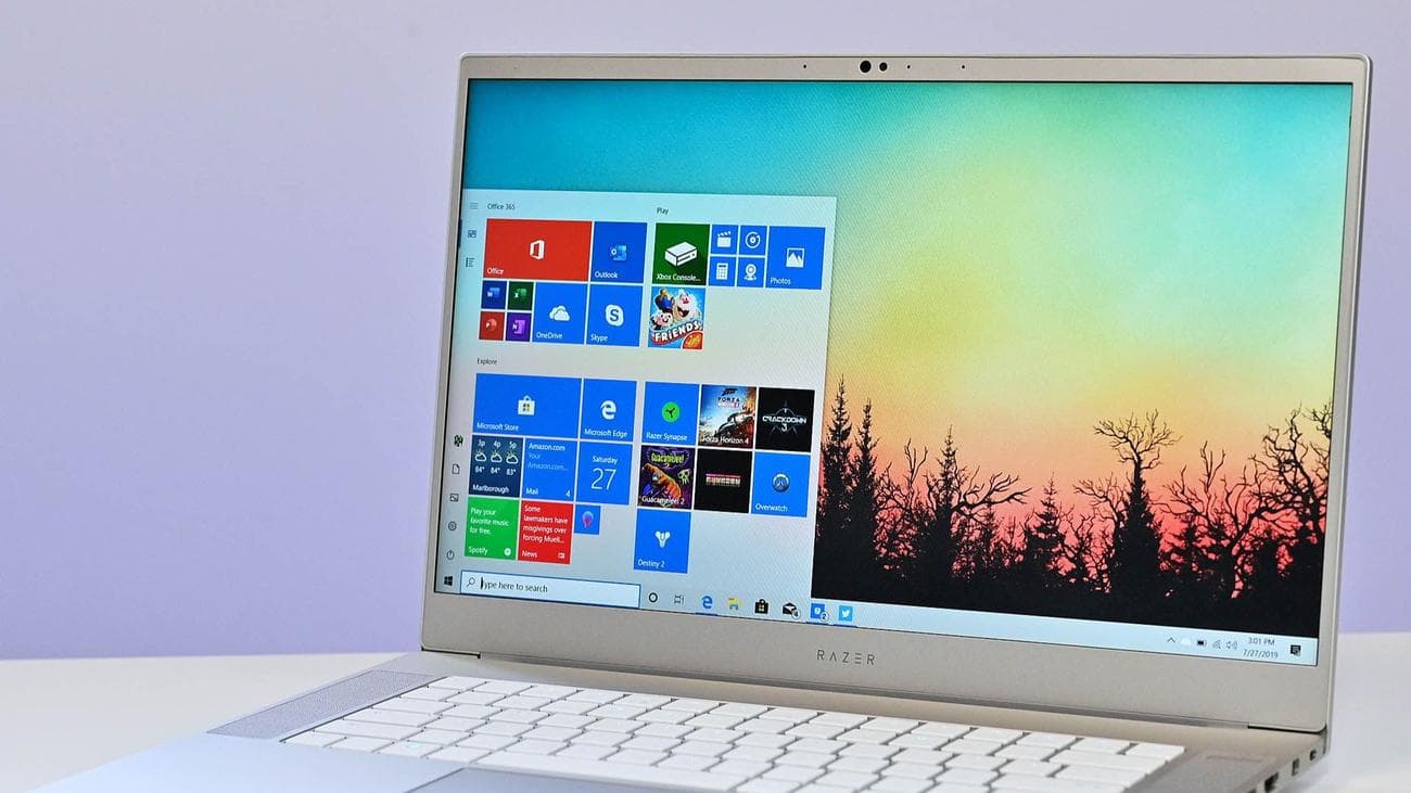 Razer Blade 15 με Windows 10