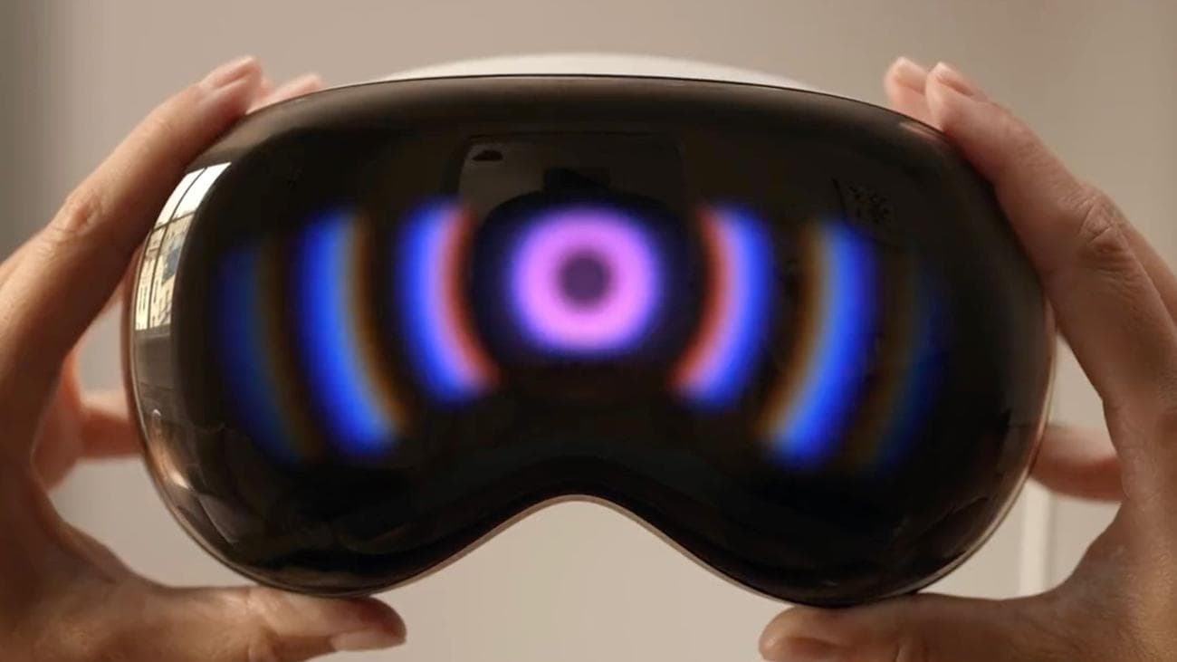 Το M2 τσιπ του Apple Vision Pro λέγεται ότι έχει 10 GPU, 8 πυρήνες CPU