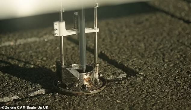 Το πρώτο ΑΙ ρομπότ που «μπαλώνει» λακκούβες μόνο του - Πώς λειτουργεί / FOXreport.gr, Το πρώτο ΑΙ ρομπότ που «μπαλώνει» λακκούβες μόνο του – Πώς λειτουργεί, TechWar.GR