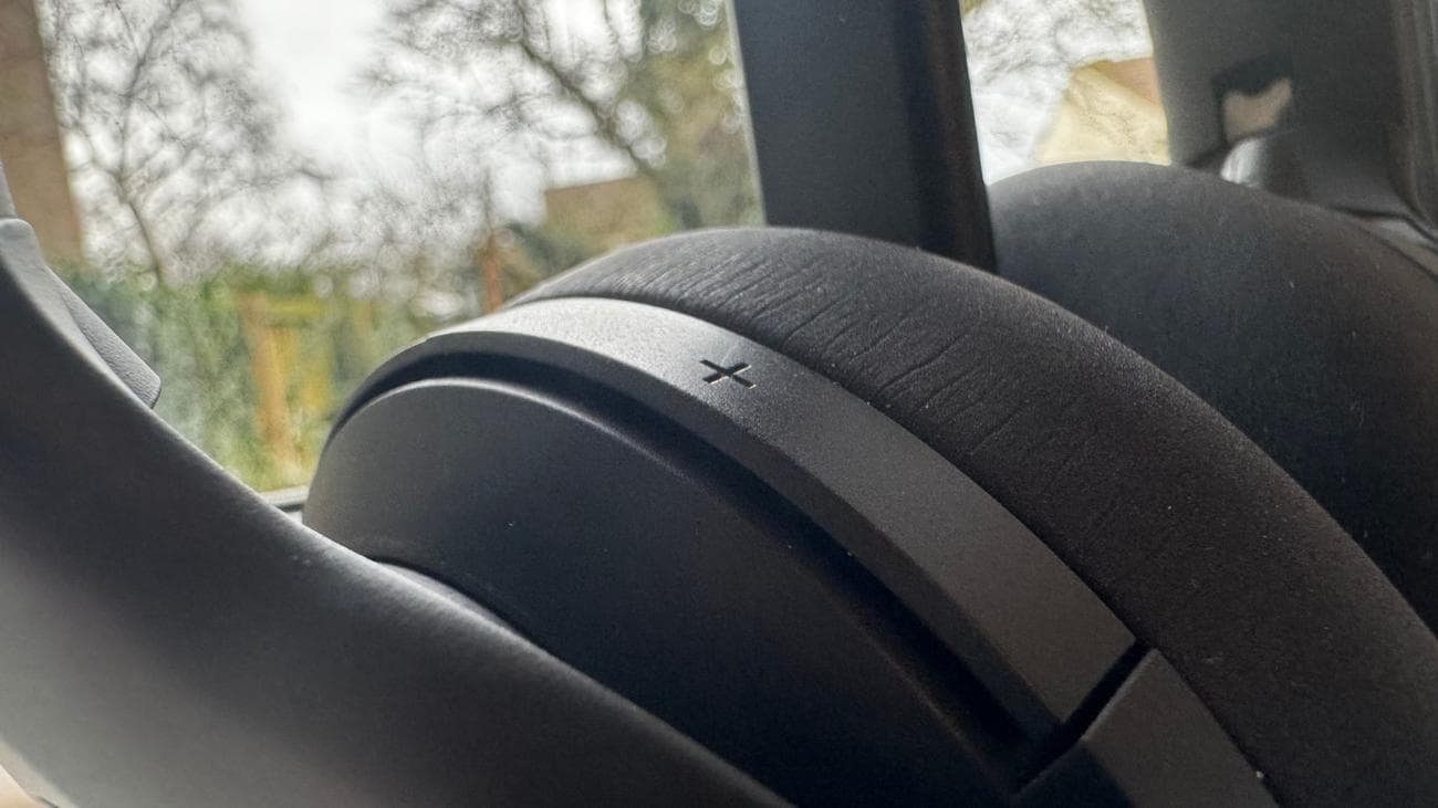 Κινηματογράφηση σε πρώτο πλάνο κουμπιών ήχου Titum