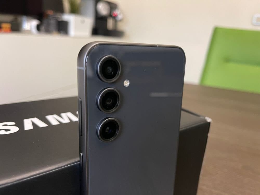 samsung-galaxy-s23-fe-techgear-review-4.jpg samsung-galaxy-s23-fe-techgear-review-4.jpg