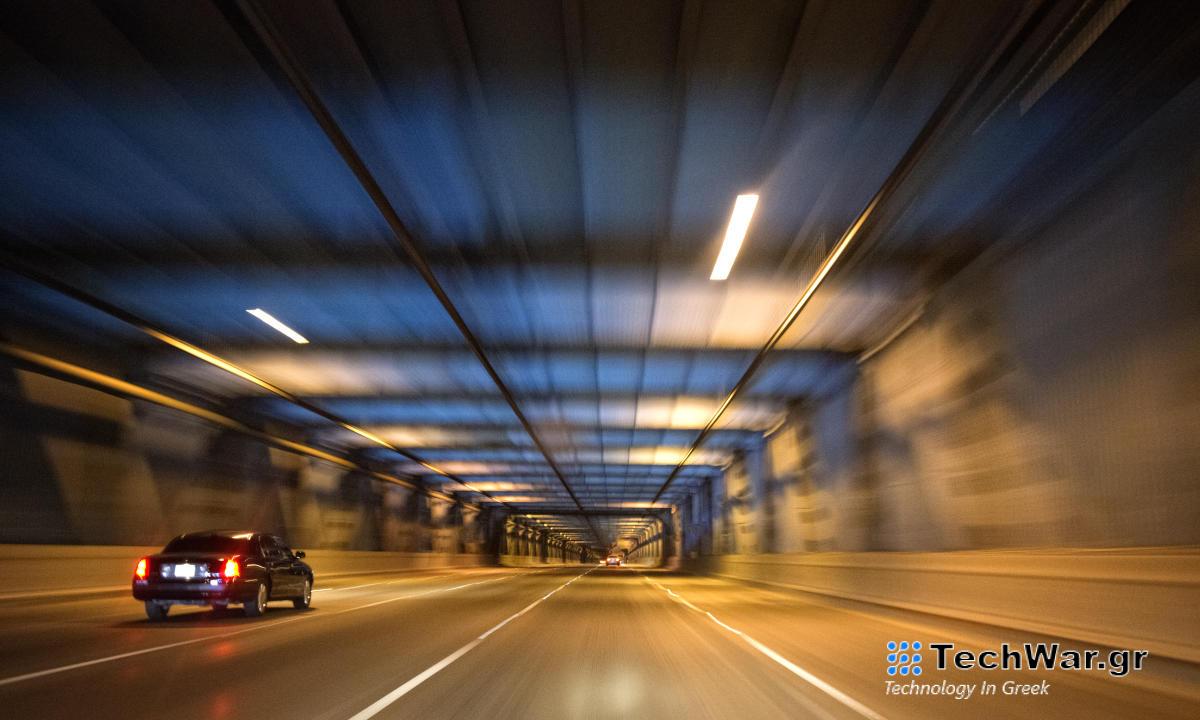 Οι Χάρτες Google προσθέτουν επιτέλους τη δυνατότητα πλοήγησης εντός της σήραγγας του Waze
