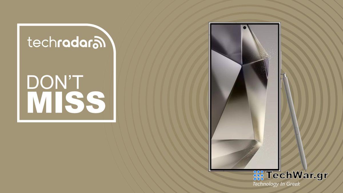 Samsung Galaxy S24 Ultra on sandy background with don