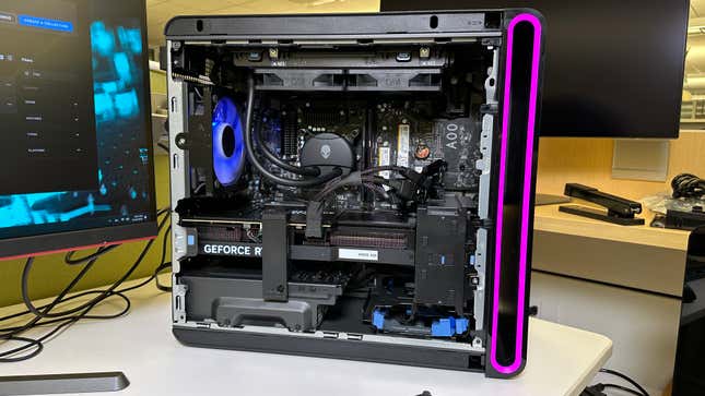 Image for article titled Alienware Aurora R16 Review: I Can't Help But Enjoy Probing This Latest PC Design