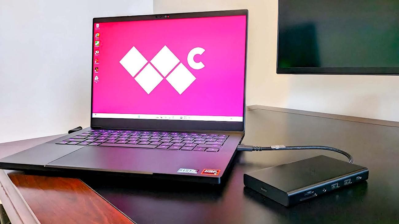 Razer Blade 14 (2024) plugged into Razer USB-C hub.