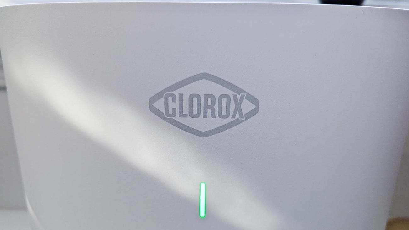 Λογότυπο Clorox Large Room True HEPA Air Purifier και φως κατάστασης
