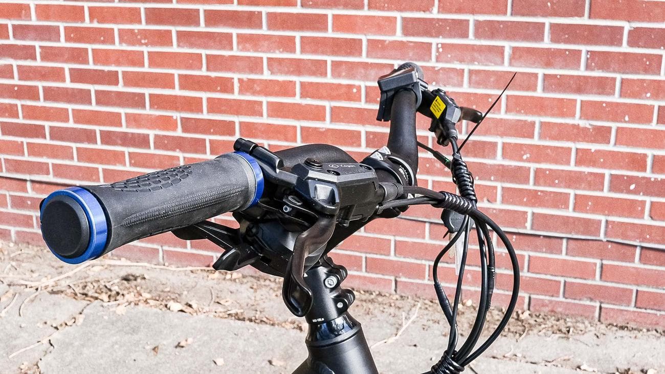 Το Propella 9S Pro V2 παρκαρισμένο έξω