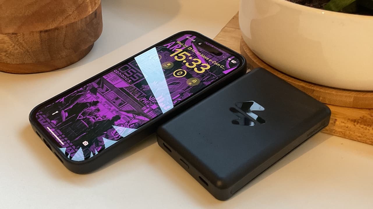 Ο φορητός φορτιστής μπαταρίας Ampere Jetpack MagSafe