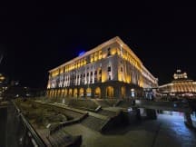 Galaxy S24 Ultra low-light samples: 0.6x - f/2.2, ISO 1600, 1/33s - Samsung Galaxy S24 Ultra vs. Samsung Galaxy S23 Ultra